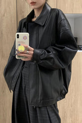 Lockere Reißverschluss-Kunstlederjacke für Damen